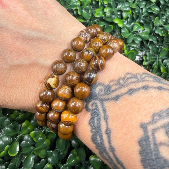 Jewelry - 8mm Tiger Iron Beaded Bracelet